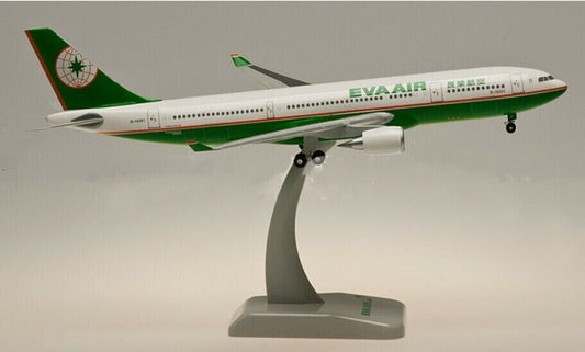 1:200 30CM Hogan EVA AIR AIRBUS A330-200 Passenger Airplane ABS Plastic Model