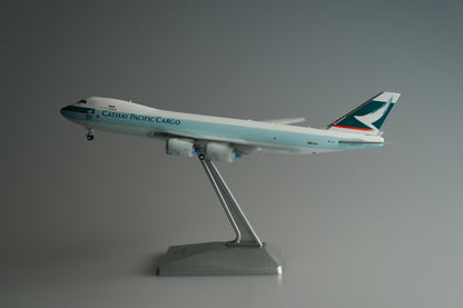 1:400 YY Wings CATHAY PACIFIC CARGO BOEING B747-8F Aircraft Diecast Plane Model