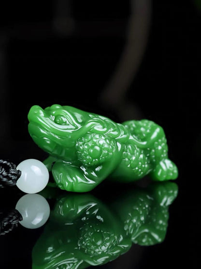 Natural Hetian Jade Green Wealth Frog Pendant Spinach Jade Three-Legged Toad