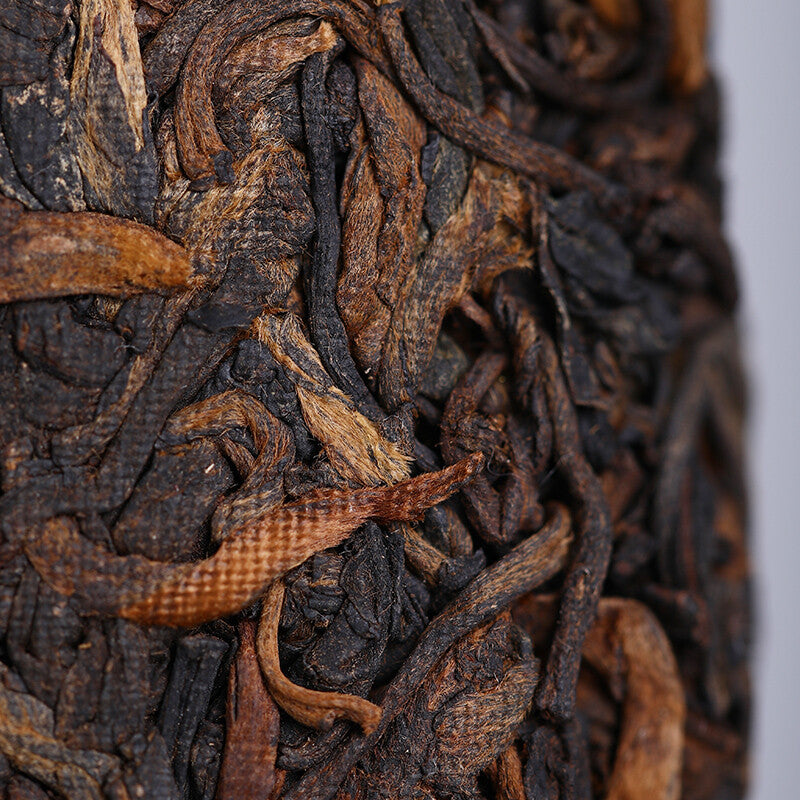 Remote Mountains Old Tree Tea * 2019 Haiwan Old Comrade Ripe Pu'er Tea Cake 500g