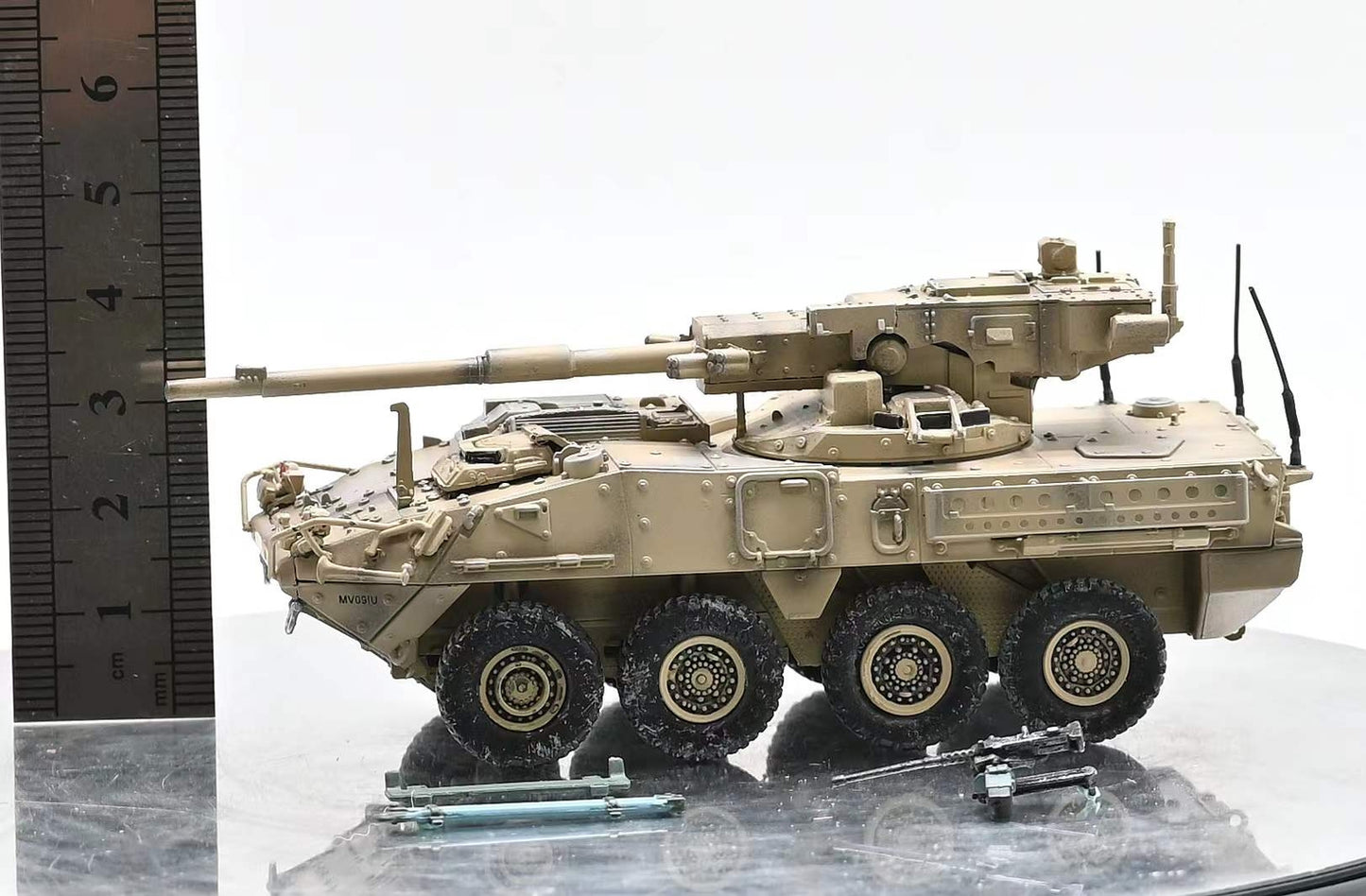 1/72 US M1128 Stryker Mobile Artillery Tank Model Sand