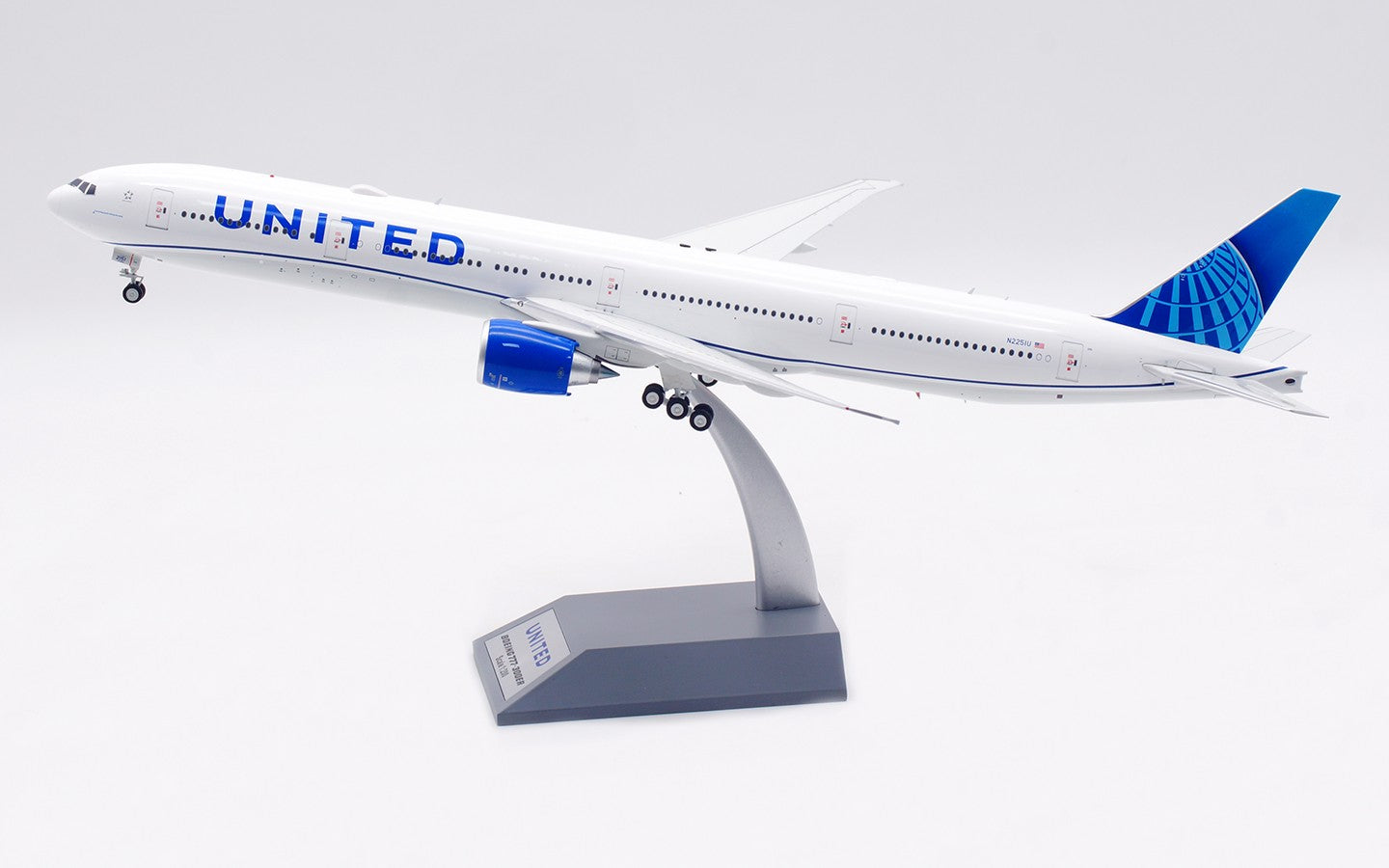 1:200 InFlight United Airlines B777-300 N2251U Airplane Diecast Aircraft Model