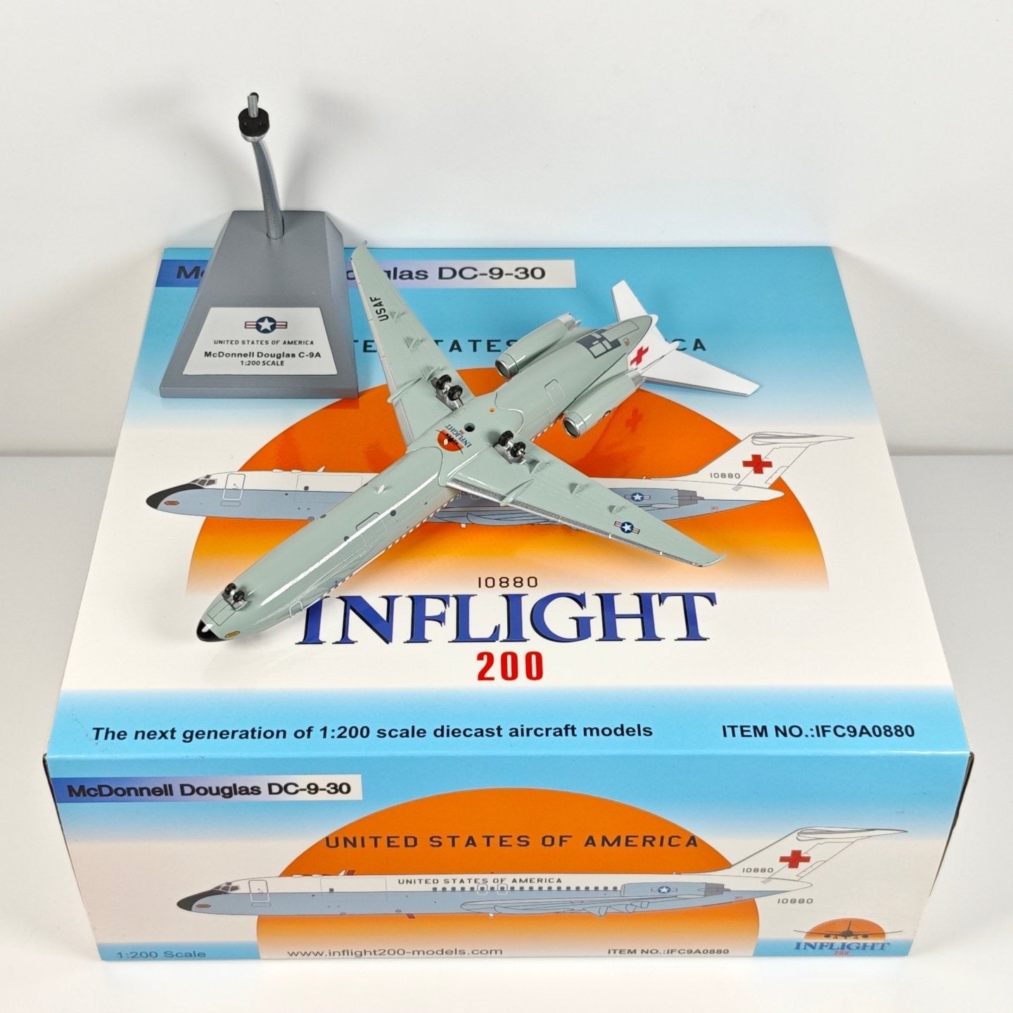 1:200 InFlight United States of America DC-9-30 10880 Airplane Diecast Model