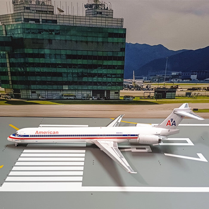 1:200 Geminijets American Airlines MD-90 N904RA Passenger Airplane Diecast Model