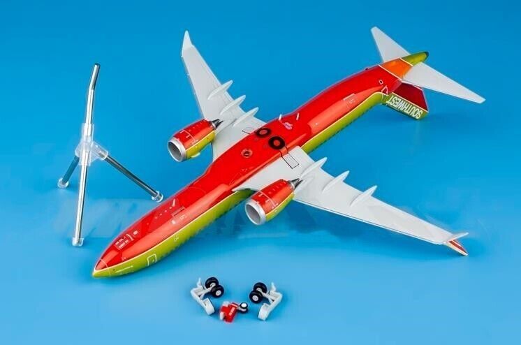 1:200 GeminiJets SOUTHWEST BOEING 737 MAX 8 Passenger Airplane Diecast Model