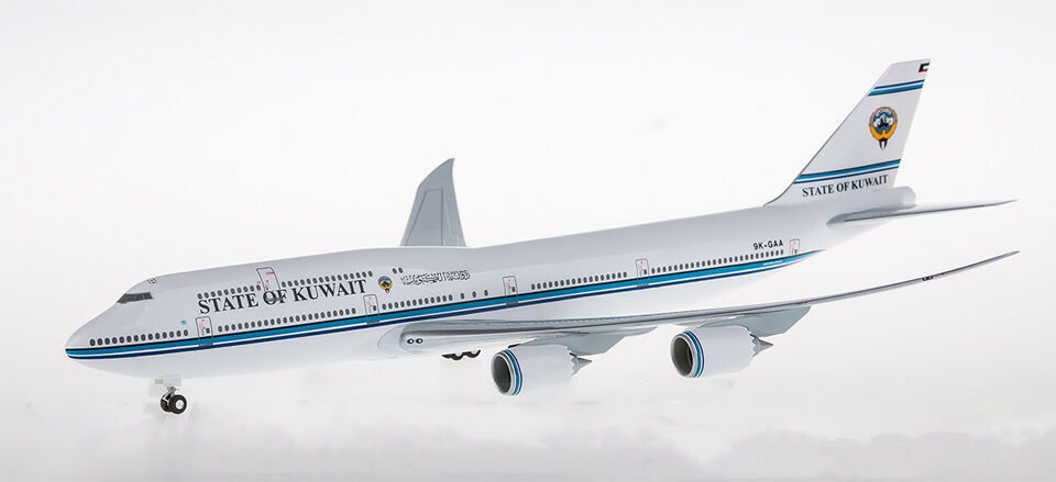 1:200 38CM Hogan STATE OF KUWAIT BOEING 747-8 Aircraft ABS Plastic Plane Model