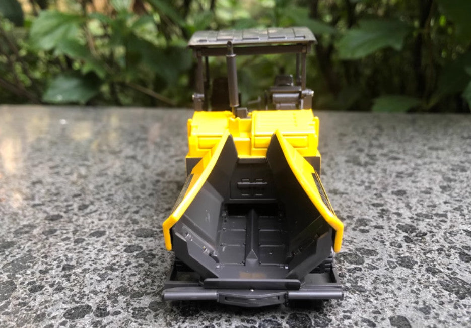 1:50 HA60W Paver Machine Spreaders Construction Machine Equipment Diecast Model
