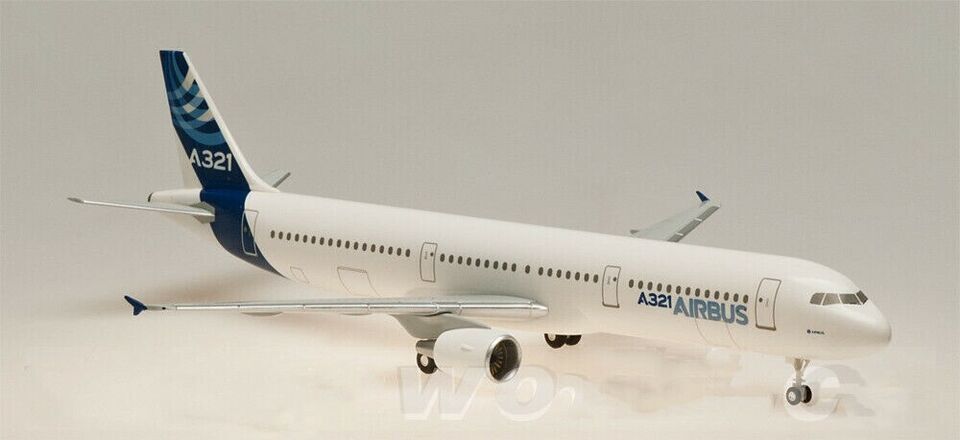 1:200 23CM Hogan AIRBUS A321 Passenger Airplane ABS Plastic Aircraft Plane Model