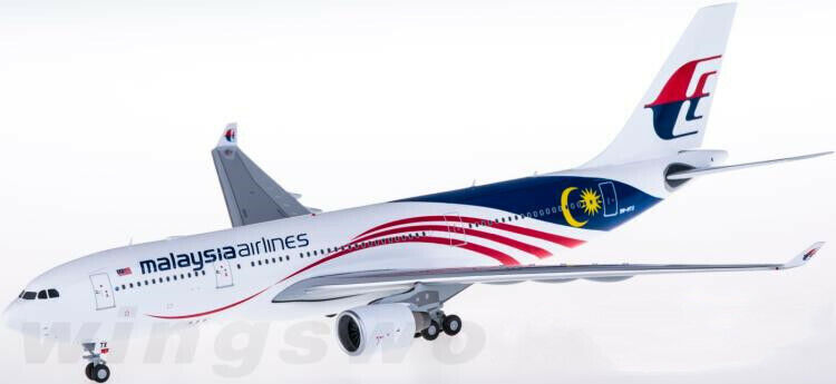 1:200 30CM JC WINGS Malaysia Airlines A330-200 Passenger Airplane Diecast Model