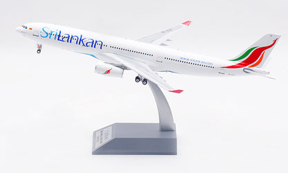1:200 32CM Retro Models SriLankan AIRBUS A330-300 Airplane Diecast Plane Model