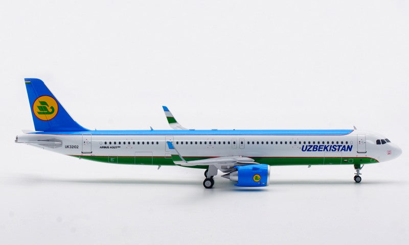 1:200 InFlight Uzbekistan A321neo UK32102 Airplane Diecast Aircraft Model