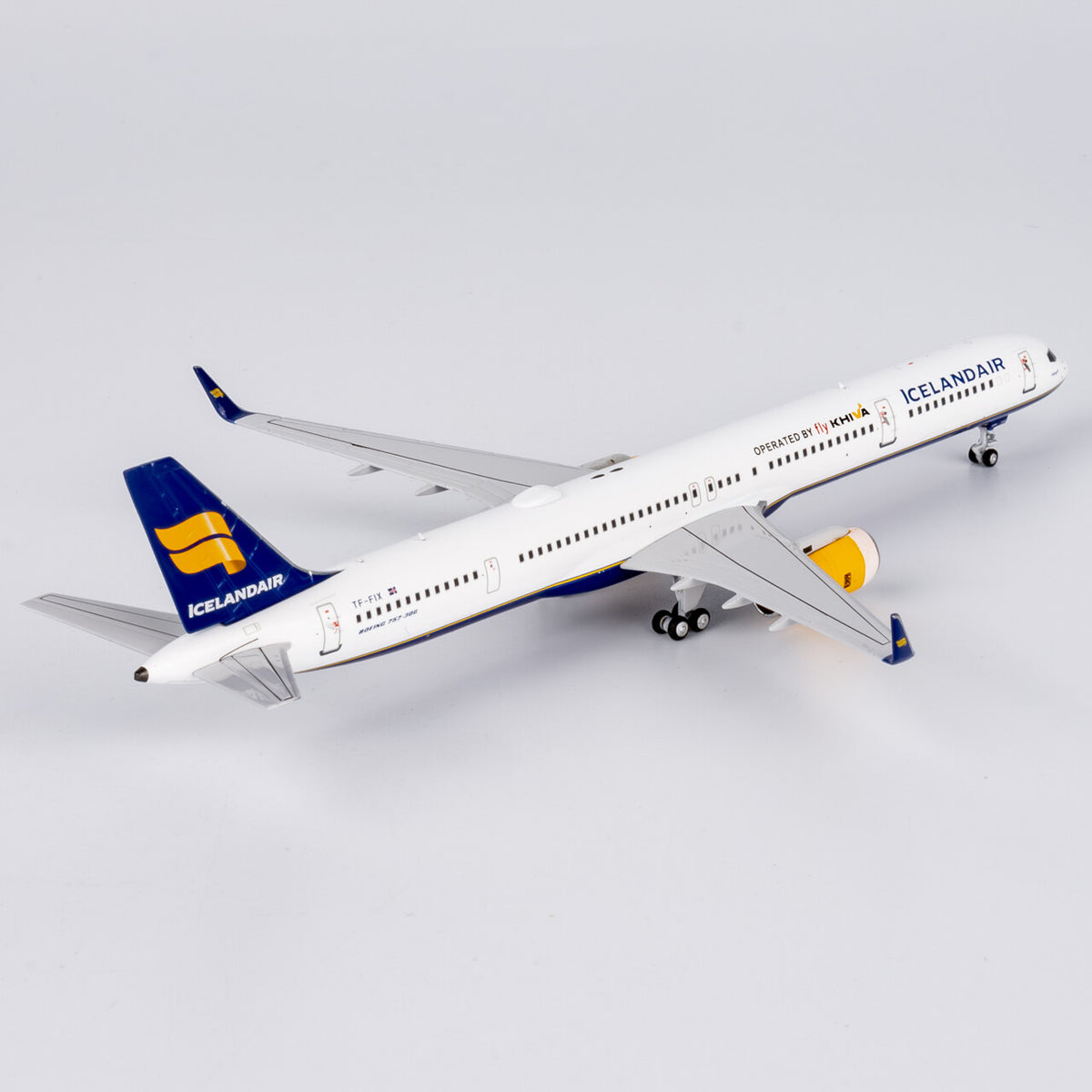 1:400 NGmodels Icelandair Boeing 757-300 Passenger Airplane Diecast Plane Model