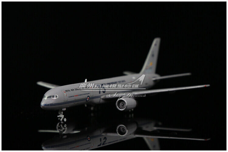 1:400 JC Wings ROYAL NEW ZEALAND AIR FORCE BOEING 757-200 Airplane Diecast Model