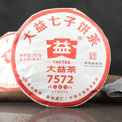2019 Dayi Taetea 7572 Yunnan Menghai Pu'er Pu-erh Tea Cake 357g Ripe Puer 1901