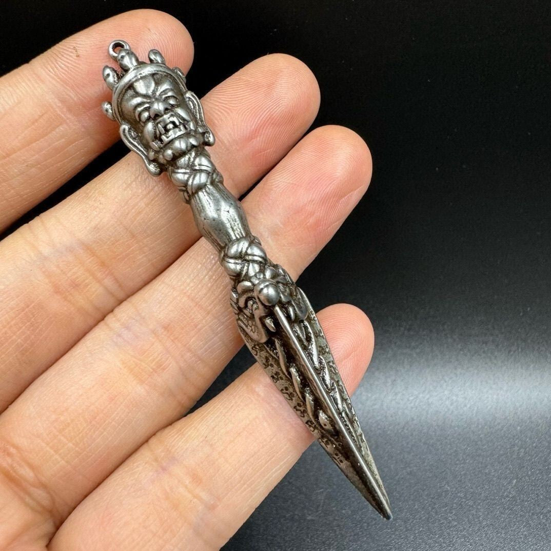 China Titben Retro Buddha Dorje Phurba Vajra Statue Vajra Pestle Amulet Pendant