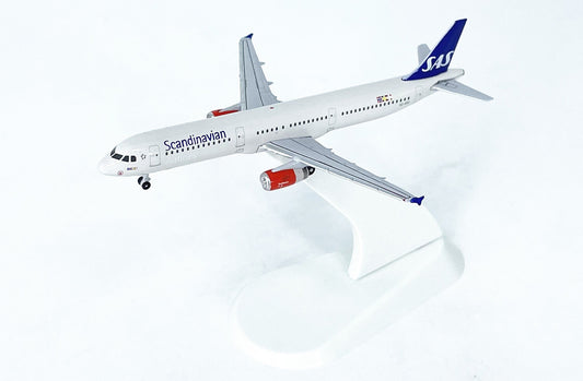1:500 StarJets SAS Scandinavian AIRBUS A321 Airplane Diecast Aircraft Model