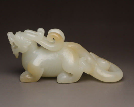 Top Chinese Natural Hetian Jade Carving Beast Statue Figurines Collectible Art