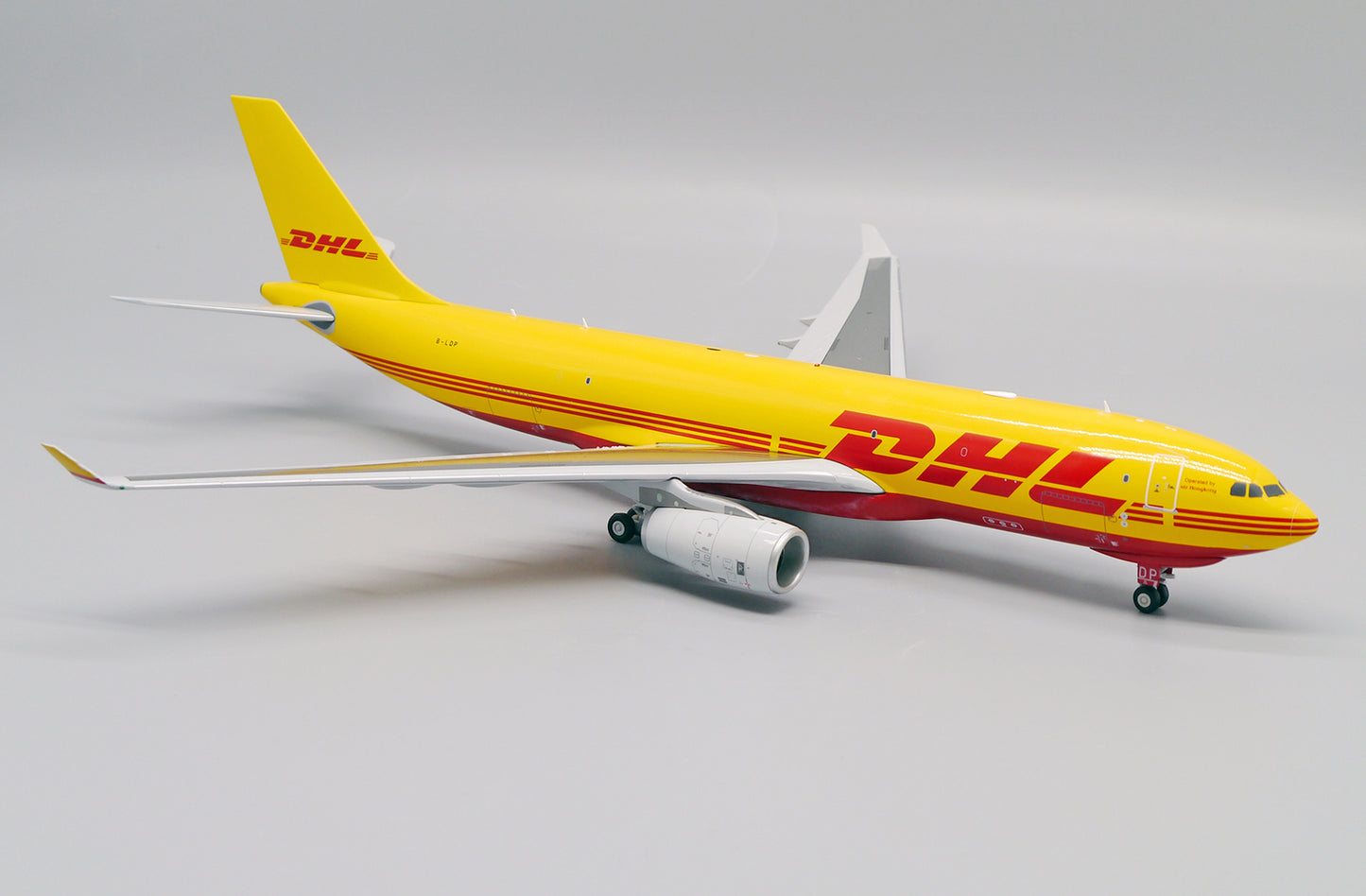 1:200 30CM JC Wings DHL A330-200F Airfreighter Airplane Diecast Aircraft Model