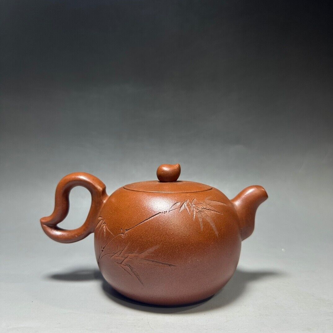 Chinese Yixing Zisha Clay Handmade Exquisite Teapot （蟠桃 底款：蒋蓉）