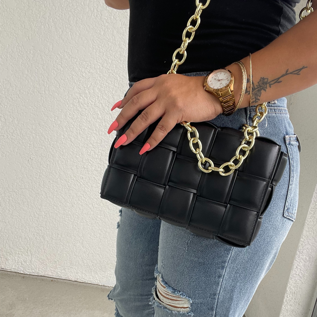 Women fashion faux leather cushioned shoulder bag