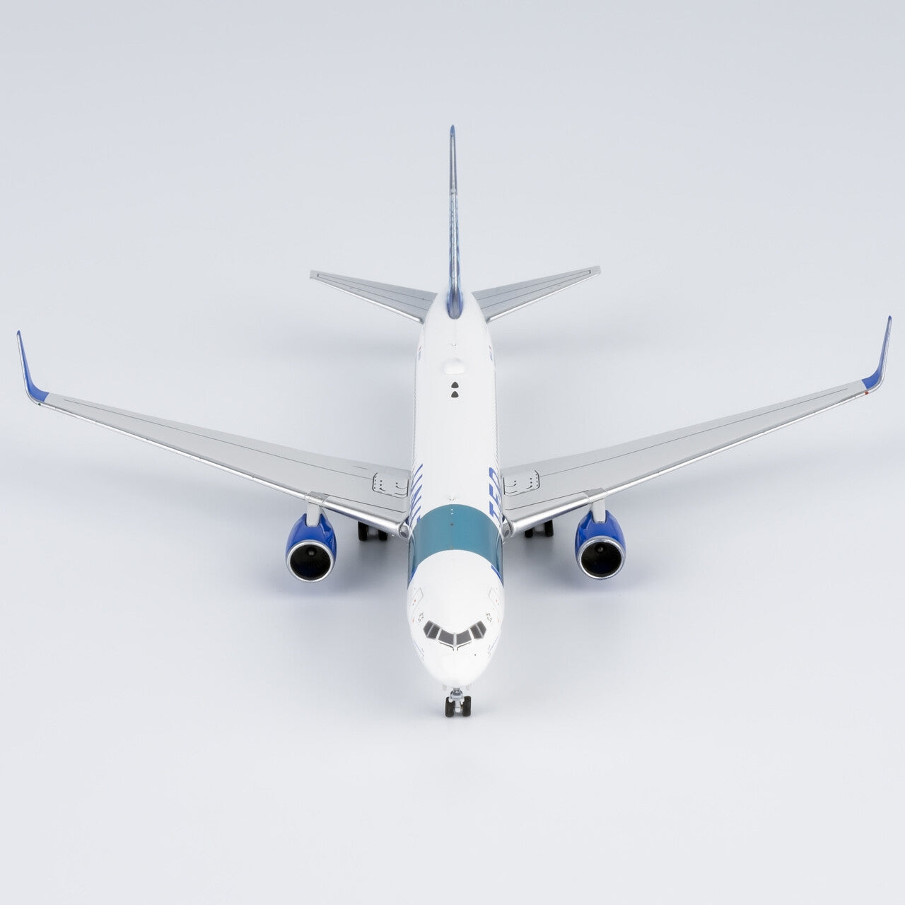 1:400 NGmodels United Airlines Boeing 767-300ER Passenger Airplane Diecast Model