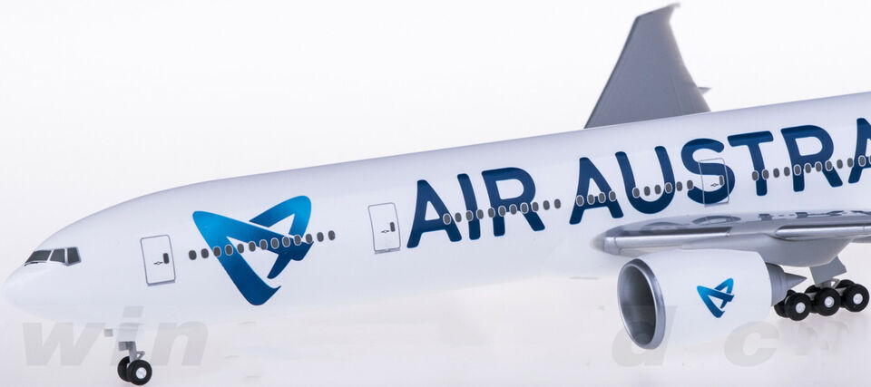 1:200 37CM Hogan AIR AUSTRAL BOEING 777-300ER Passenger Plane ABS Plastic Model
