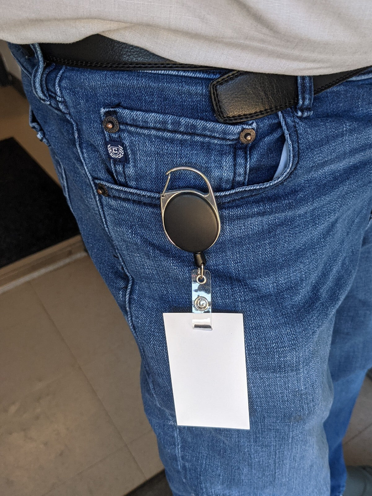 20 Pack Retractable Clip-on Carabiner ID Badge Holder Reels Up to 1.75 Feet