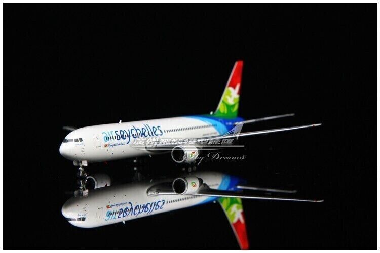 1:400 Phoenix Air Seychelles BOEING 767-300ER Passenger Airplane Diecast Model
