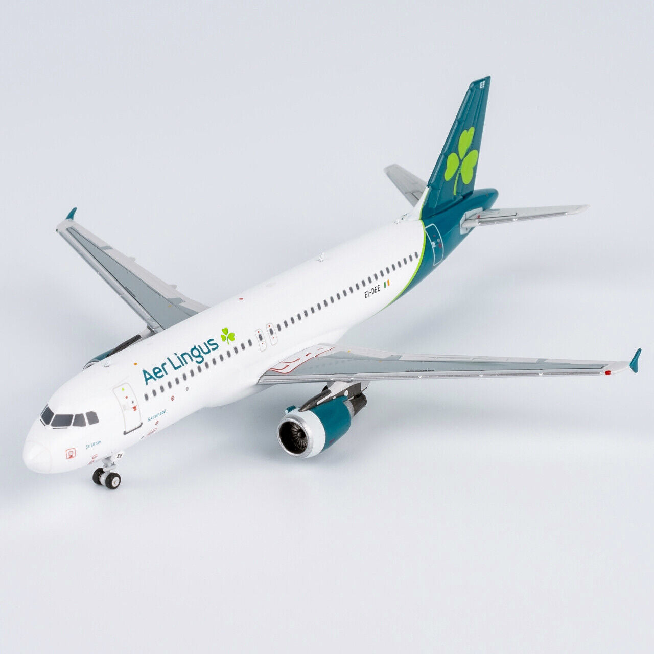 1:400 NGmodels Aer Lingus Airbus A320 Passenger Airplane Diecast Model