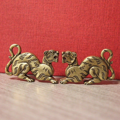 Brass Pure Flat Tiger Figurine Keychain Miniature Tea Pet Ornament Animal Statue