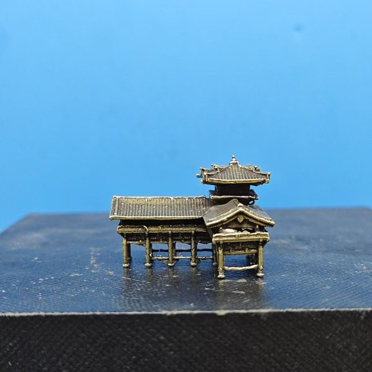 Copper Bonsai Suiseki Micro Landscape Decoration: Stilted House