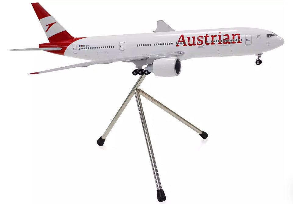 1:200 32CM Hogan Austrian BOEING 777-200ER Airplane ABS Plastic Aircraft Model