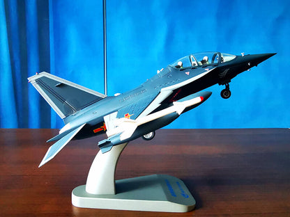 1:43 30CM AVIC L-15 Training Plane Trainer Diecast Military Aircraft Model