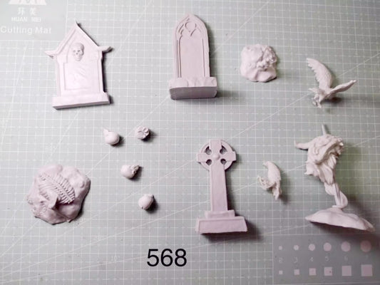 1:24 resin model kit Ancient Cemetery Tombstone unassembled unpainted