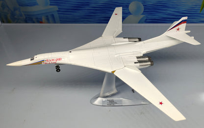 Russian TUPOLEV TU160 Blackjack long range strategic bomber 17 1/200 plane model
