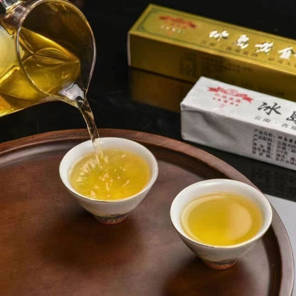 Pu Erh Tea Iceland Wu Zhai Golden Bing Dao Strip Puer Tea Raw 315g