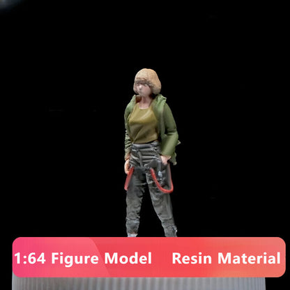1:64 Figure Model City Street Camouflage Hip-Hop Girl Scene Resin Doll
