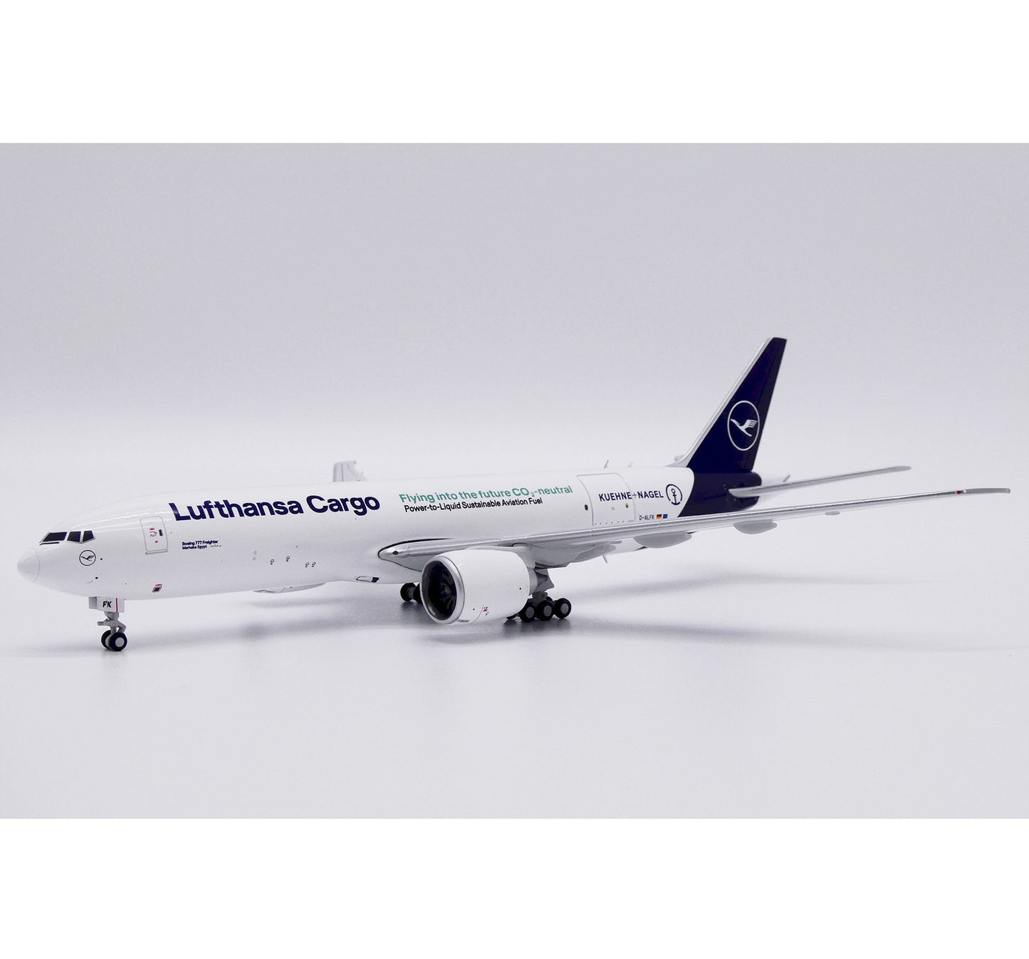 1:400 JC Wings Lufthansa Boeing 777-200F Passenger Plane Diecast Aircraft Model