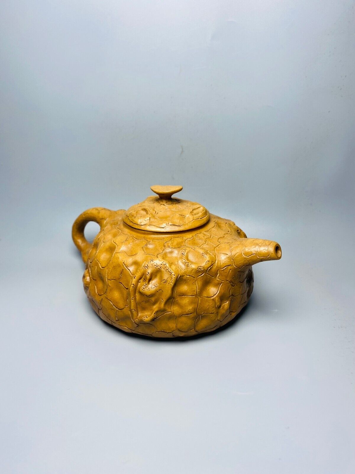 Chinese Yixing Zisha Clay Handmade Exquisite Teapot （供春灵芝壶 底款：供春）