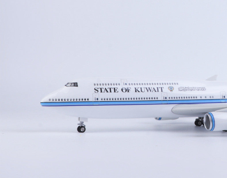 1:160 47CM STATE OF KUWAIT BOEING 747-8 Plane Landing Gear Resin Aircraft Model