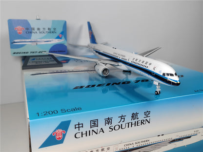 1:200 Aviation CHINA SOUTHERN BOEING B757-200 Airplane Diecast Plane Model