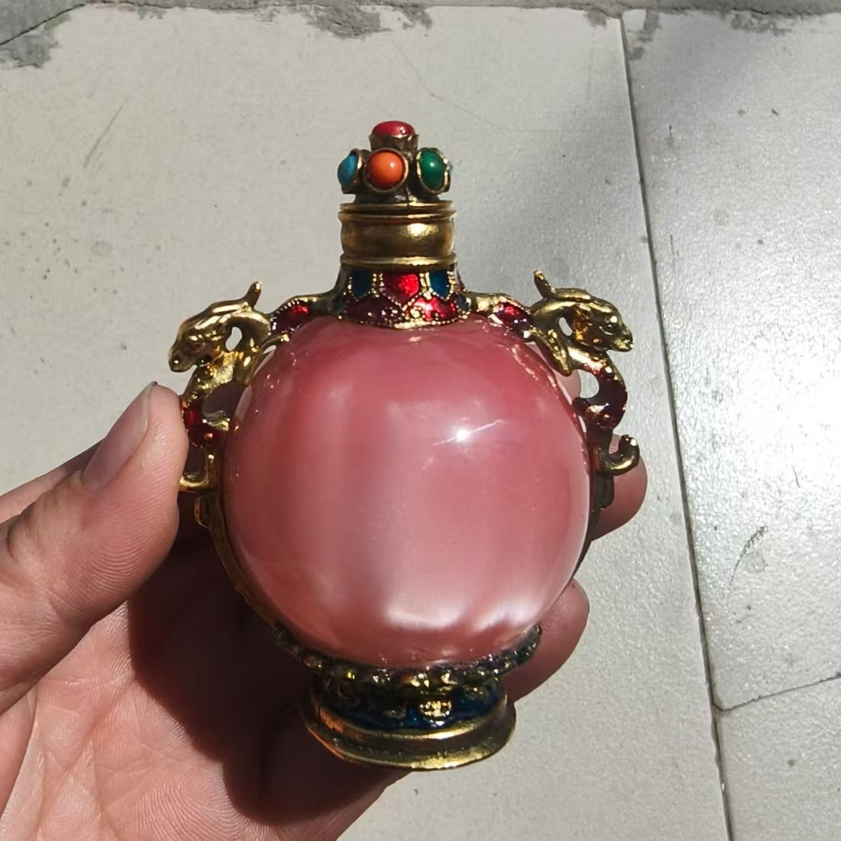 Rare Antique Jade Bottle UV Red Color Changing Chinese Artifact