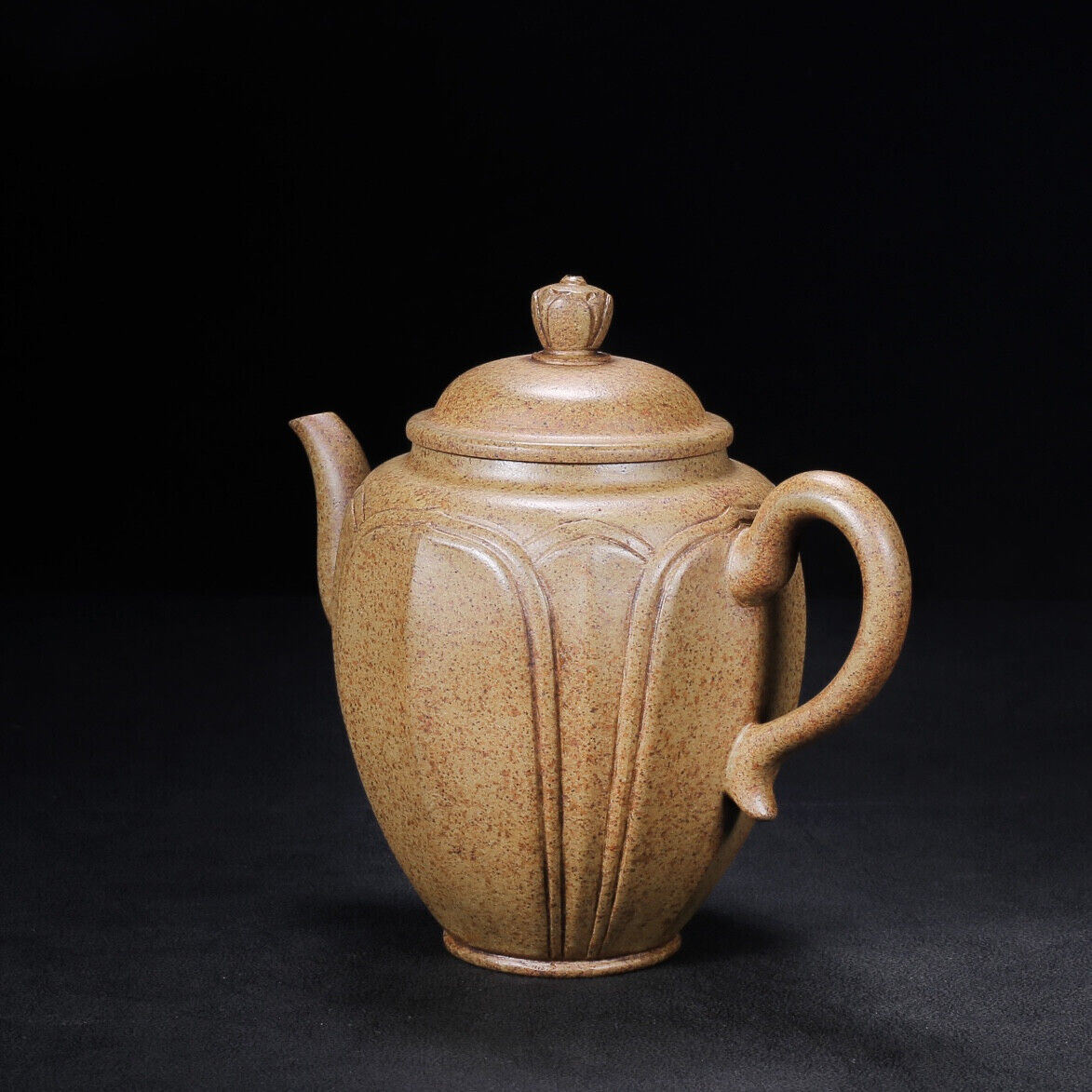 Chinese Yixing Zisha Clay Handmade Exquisite Teapot（石瓢 底款：汪寅仙）