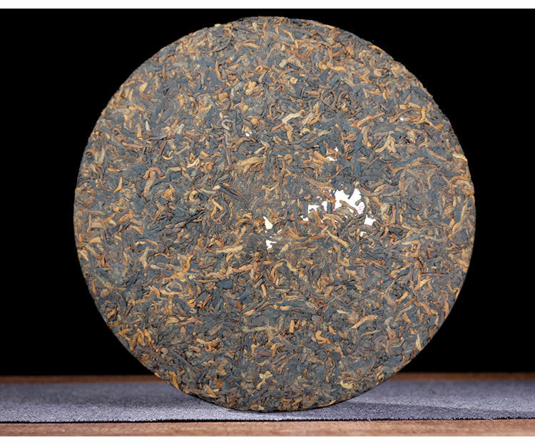 Yunnan Menghai Banzhang Tribute Golden Buds Pu'er Tea Cake 2018 357g Ripe Pu-erh