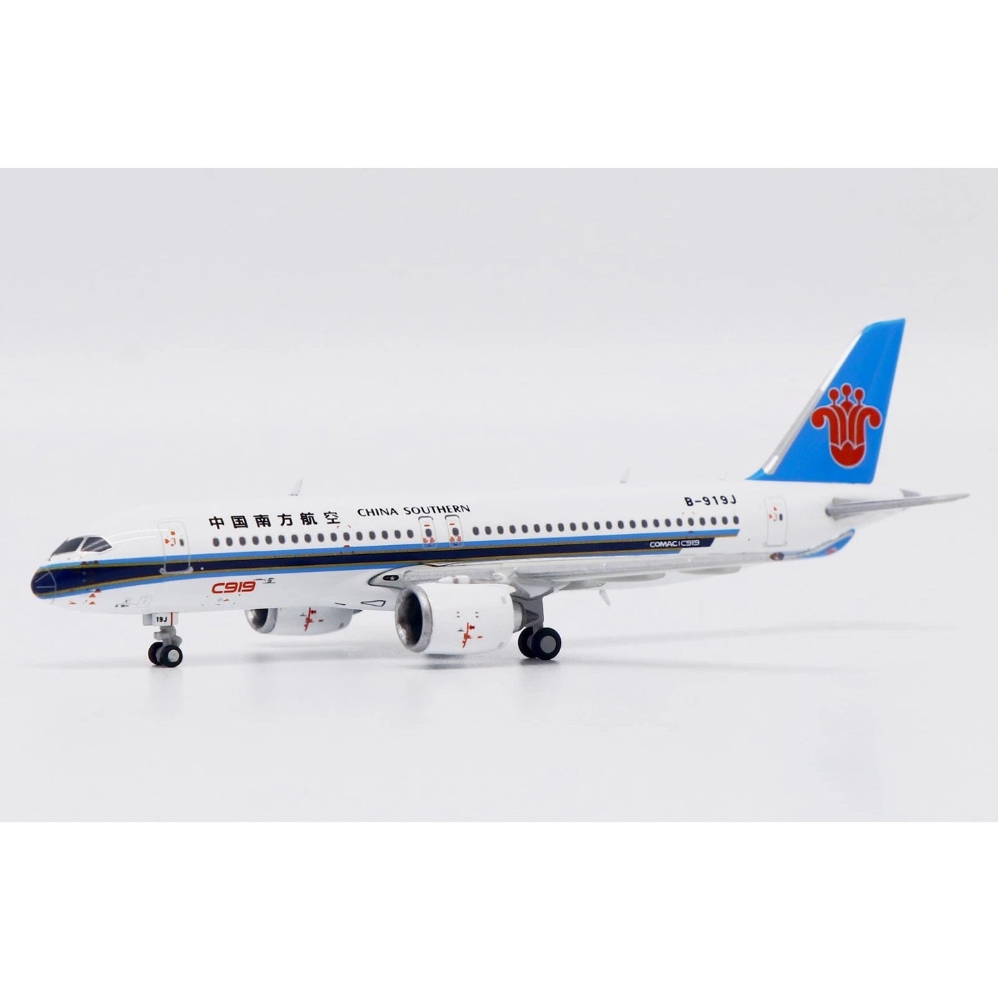 1:400 JC Wings China Southern Comac C919 Passenger Airplane Diecast Plane Model