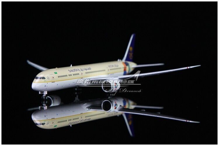 1:400 Phoenix SAUDI BOEING 787-10 Passenger Airplane Diecast Aircraft Model