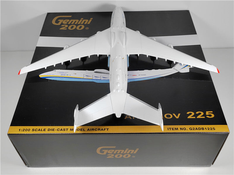 1:200 Geminijets Ukrainian airlines ANTONOV 225 Airplane Diecast Aircraft Model