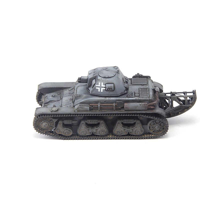1/72 German 35R 731(f) tank Finished product model