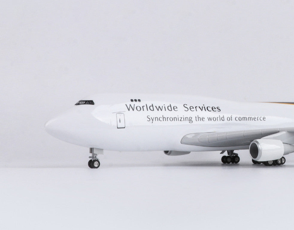 1:150 47CM UPS BOEING 747-400 Aeroplane Landing Gear Resin Aircraft Plane Model