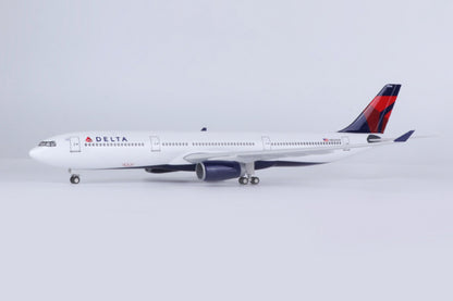 47CM 1:135 DELTA AIRBUS A330 Passenger Aircraft Landing gears Resin Plane Model